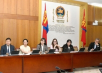 Хот дахин төлөвлөлттэй холбоотой хууль, эрх зүйн орчныг судлан санал, дүгнэлт гаргах ажлын хэсэг хуралдлаа