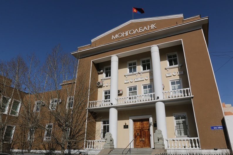 Тэтгэврийн зээлийн зохицуулалтыг хуучин хэвээр үлдээв