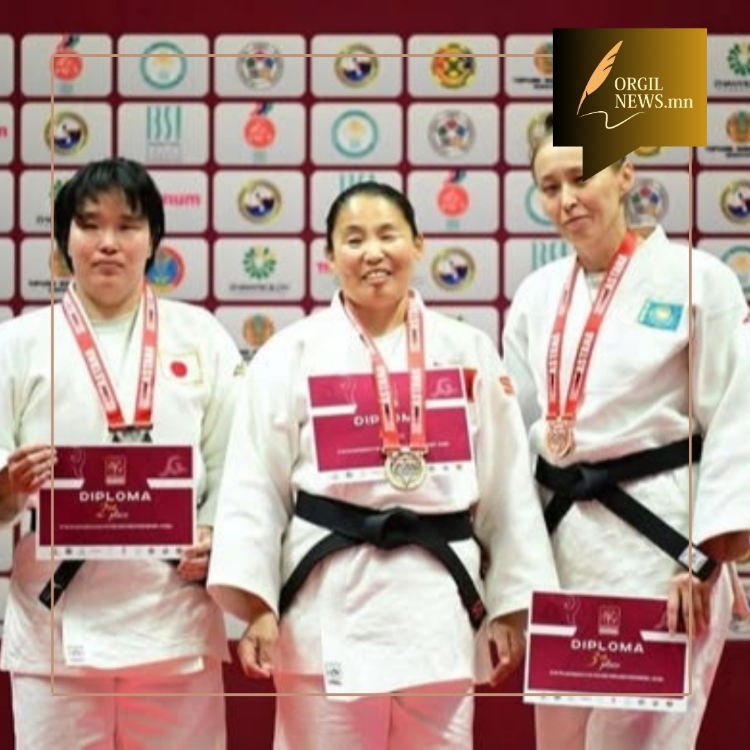 Олон улсын хэмжээний мастер Л.Туруунаа алтан медаль хүртэж, төрийн дууллаа Астанад эгшиглүүлэв
