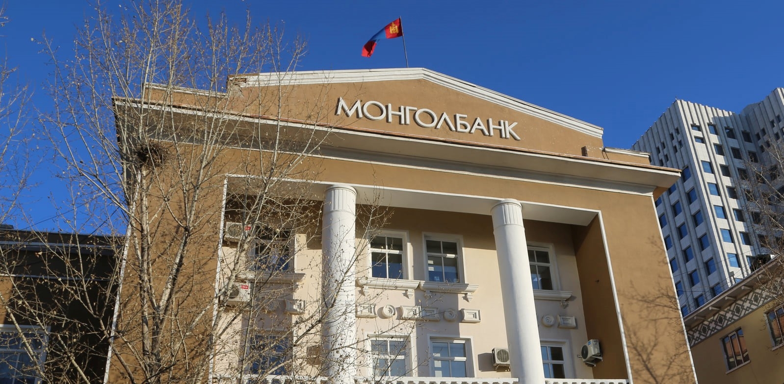Доллар олдоггүй, хэвлэдэггүй Монголбанкнаас долларын хариуцлагыг нэхэх нь утгагүй